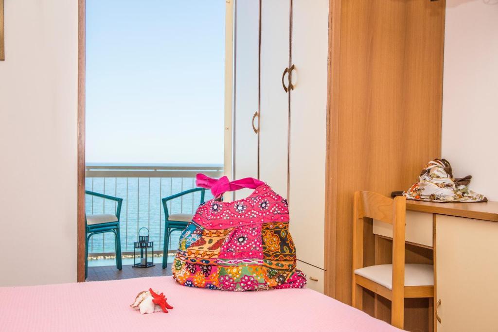 Hotel Adler Gabicce Mare Kamer foto