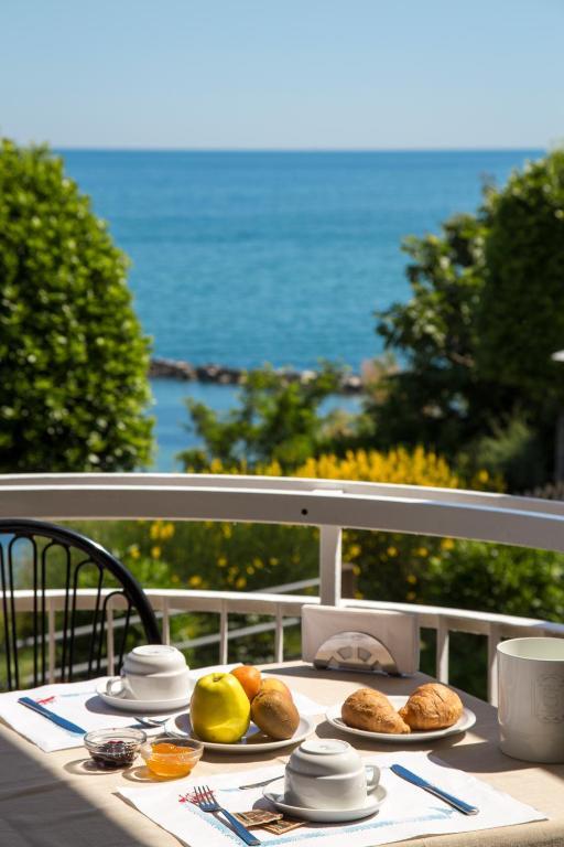 Hotel Adler Gabicce Mare Buitenkant foto