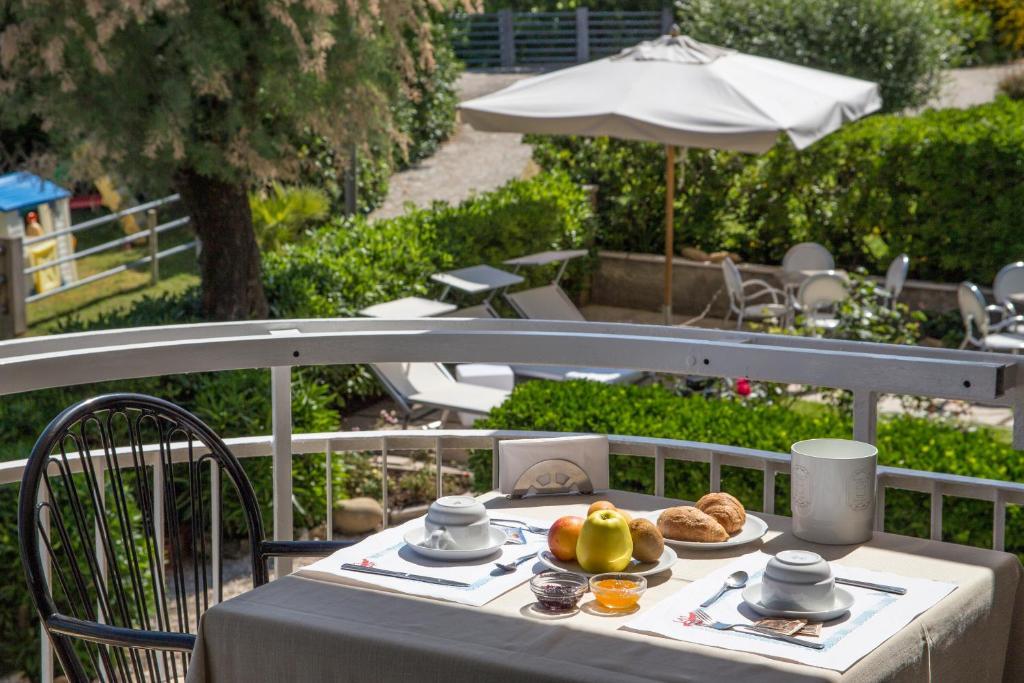 Hotel Adler Gabicce Mare Buitenkant foto