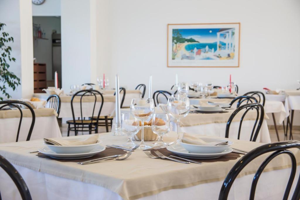 Hotel Adler Gabicce Mare Buitenkant foto