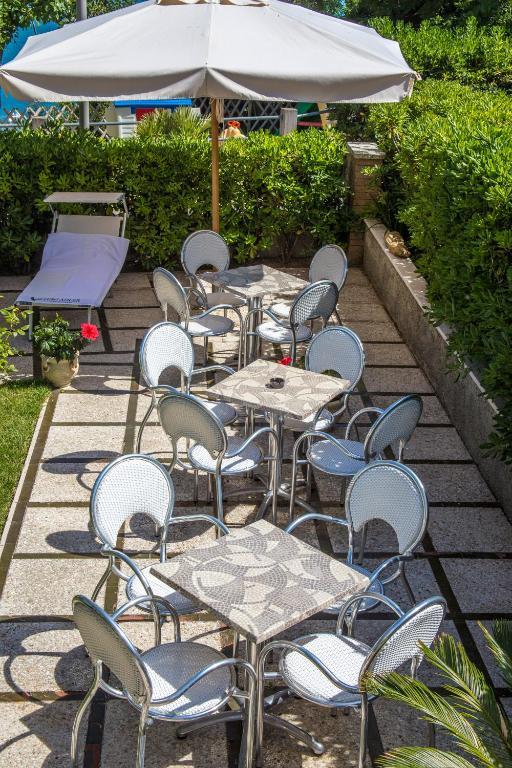 Hotel Adler Gabicce Mare Buitenkant foto