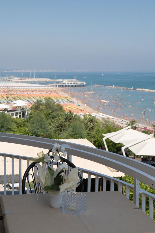 Hotel Adler Gabicce Mare Buitenkant foto