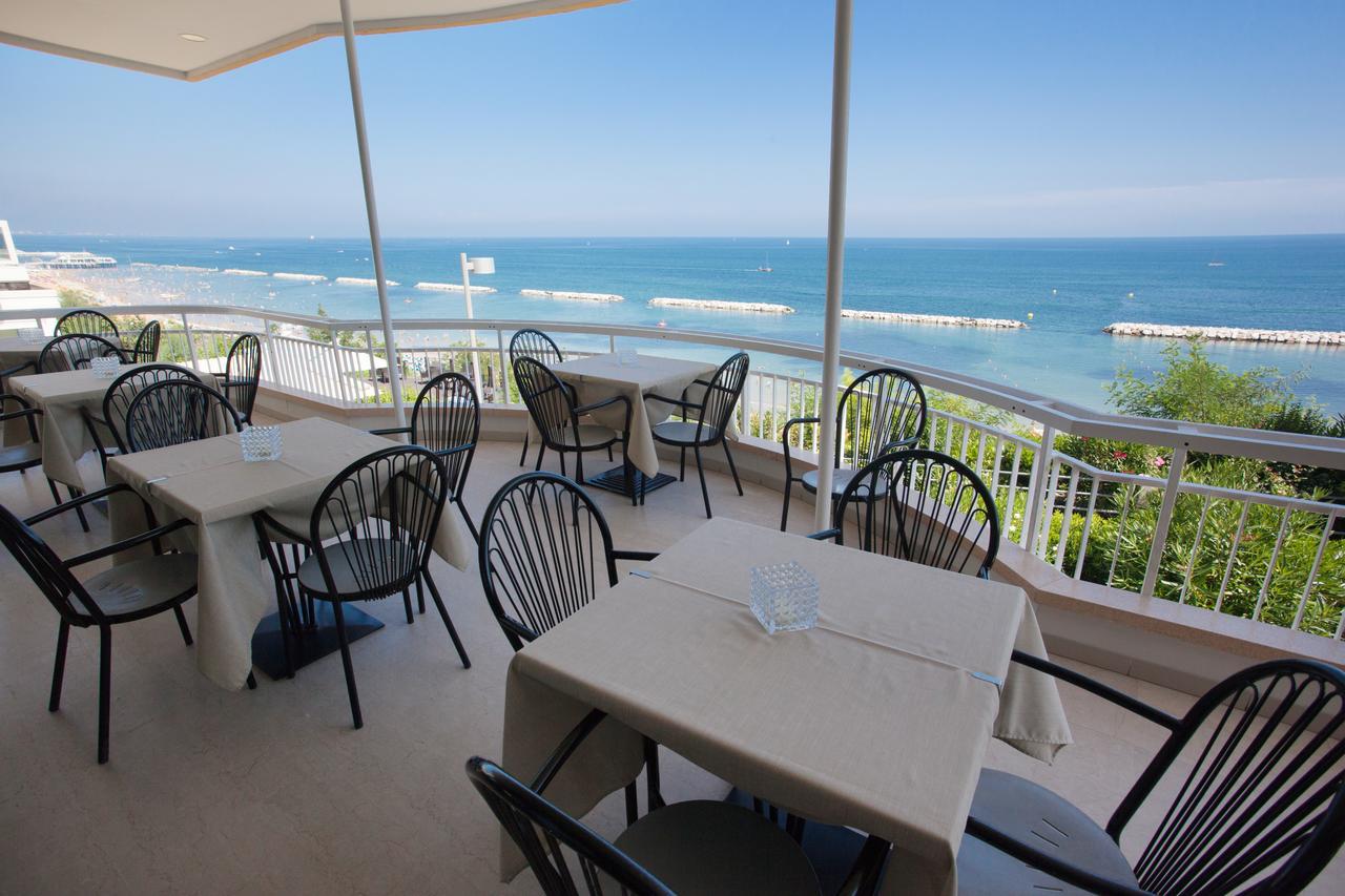 Hotel Adler Gabicce Mare Buitenkant foto